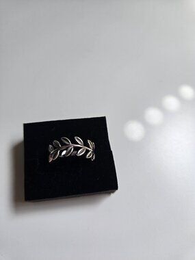 Pandora silver ring